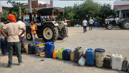 Diesel Demand Surges In Gorakhpur, Multiple Petrol Pumps Run Dry, Long Queues For Gas Cylinders