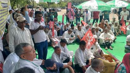 protest in Sector 5 Panchkula against recruitment system of Haryana Public Service Commission