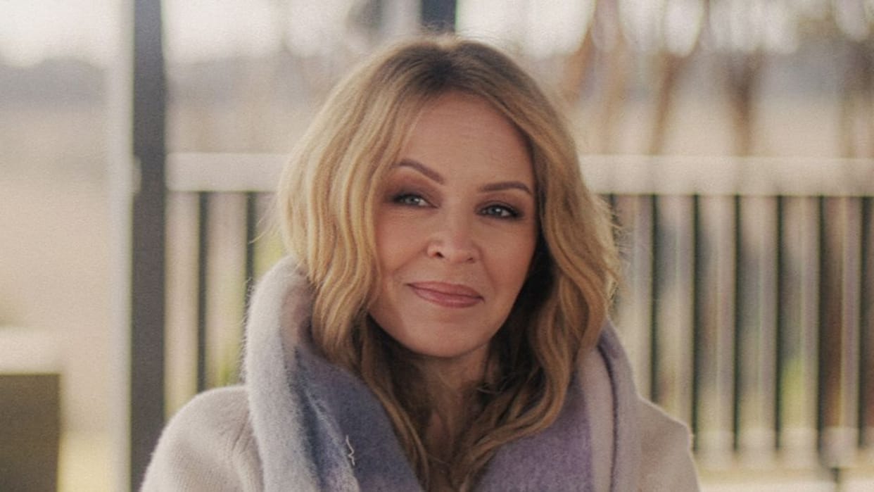 kylie Minogue revealed her private battle from breast cancer during 2021  सार-