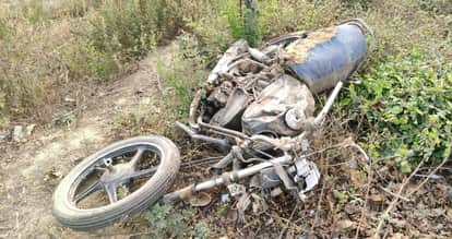 Kanpur Accident Unidentified Vehicle Hits Motorcycle Two Youths Die a Tragic Death Bodies Sent for Postmortem