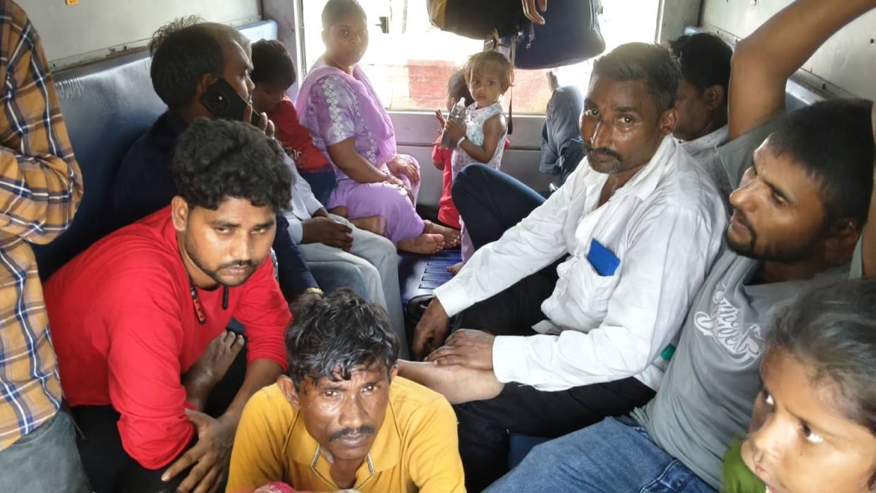Lucknow: Trains turn into furnaces in the scorching heat, many passengers fall ill due to AC failure