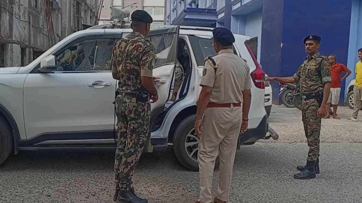 मौके पर मौजूद लोग
