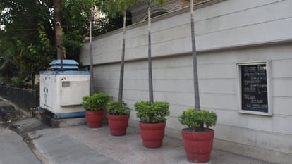Grand Encroachments by Dignitaries in Moradabad: Parking in Parks, Generators Placed Over Drains