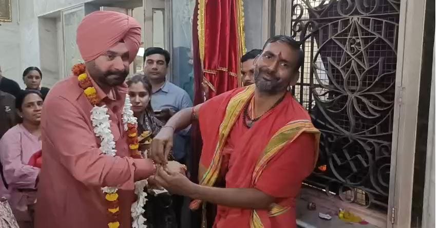 Navjot Singh Sidhu visits Vrindavan offers prayers at Katyayani Temple during spiritual retreat