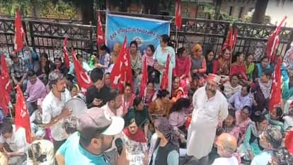 SAHEB Employees' Strike Continues in Shimla; No Consensus Reached Even After Meeting with Mayor