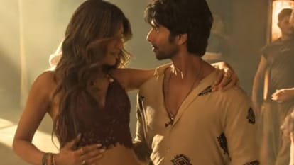 film cocktail 2 song mashooqa copied from italian song internet comparing shahid and kriti new song