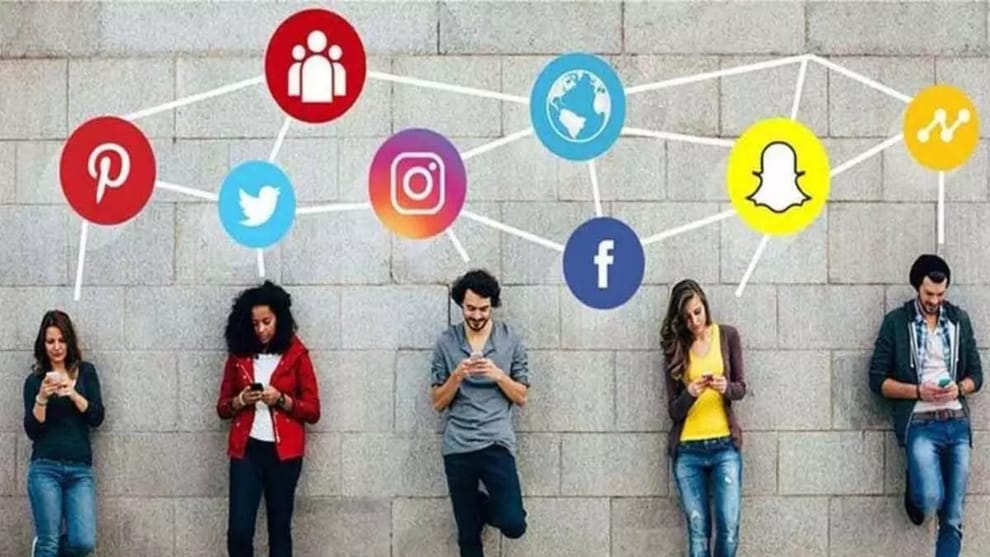 social-media-impact-on-youth-mental-health-and-anxiety
