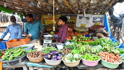 माल भाड़ा बढ़ने से सब्जियां हुईं महंगी