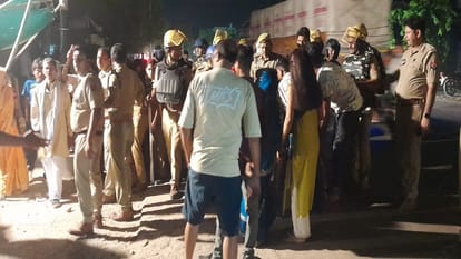 मौके पर पुलिस