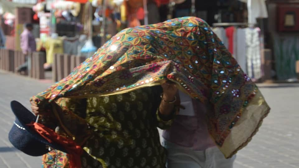 UP Weather Extreme Heat Heatwave Red Alert Issued for 3 Days
