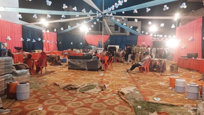 भूखे लौटे बराती: दहशत के साए में हुए सात फेरे, विदाई पर दुल्हनों ने कहे ऐसे शब्द; परिवार संग रो पड़ा पूरा गांव Weddings Completed Under Police Protection in Mathura as Brides Break Down During Farewell
