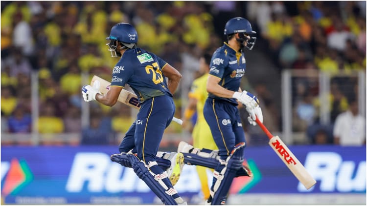 GT vs CSK Live Score: गुजरात की सधी शुरुआत, साई सुदर्शन और शुभमन गिल क्रीज पर; स्कोर 50 के करीब