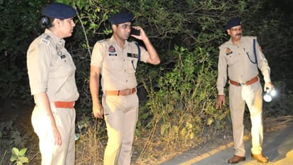 Gunshots Ring Out Azamgarh Armed Miscreants Arrive by Car One Youth Dead Another Critical Condition