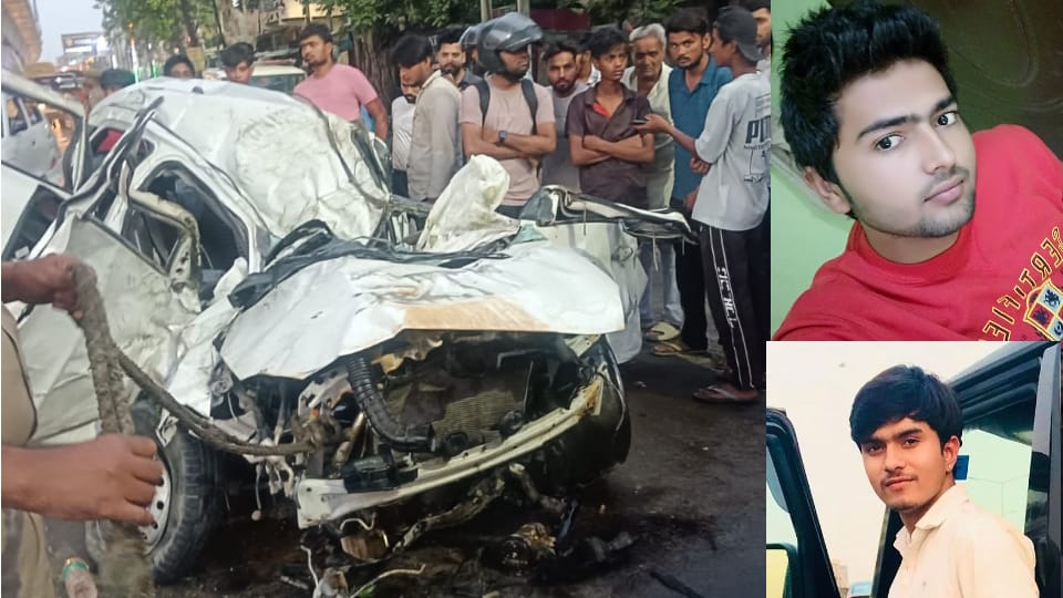 Big Accident in Ghaziabad Out-of-Control Car Crashes into Divider and Flips Over