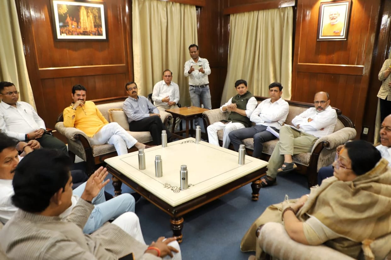 Indore News: Meeting in Indore regarding water crisis, MLA said – why are tankers being filled from tanks?