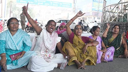 UP: Public Outrage Over Power Crisis Erupts on the Streets of the Capital; Stone-Pelting and Chaos at Substati