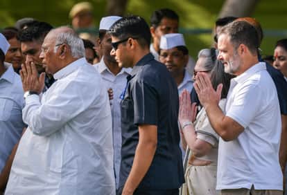 Sonia, Rahul and Priyanka seen together on Rajiv's death anniversary, see photos