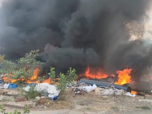 pithampur-plastic-factory-fire-workers-rescued-thinner-drum-blast