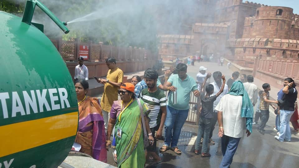 UP Weather Extreme Heat Heatwave Red Alert Issued for 3 Days