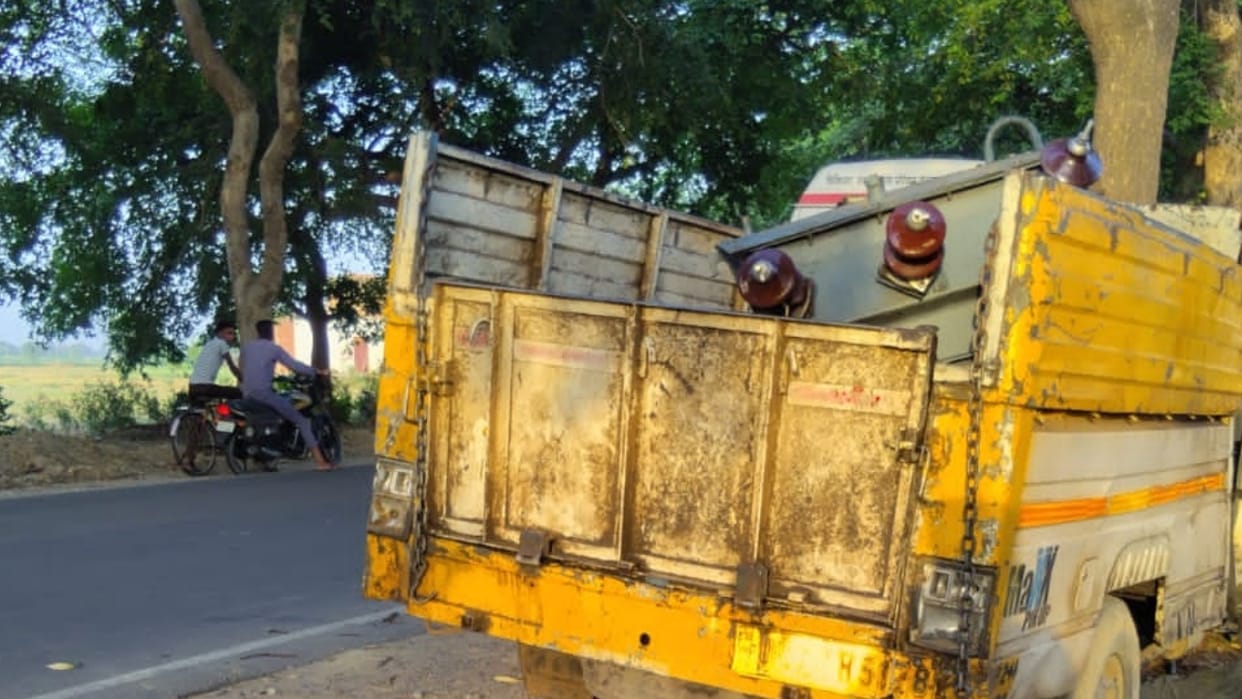 Pickup truck transporting transformer crashes into tree driver dies in Budaun