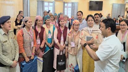 Rohru nagar parishad election Elections: Female Staff Members, Adorned in Traditional Dhatu