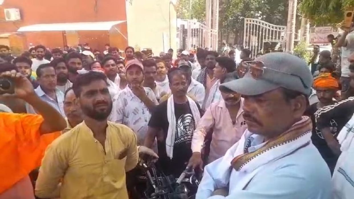 Municipal sanitation workers go on strike again in Shahjahanpur