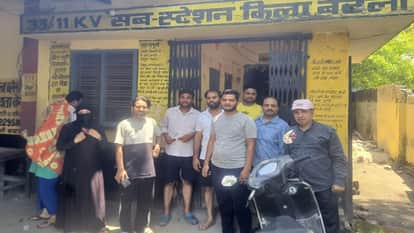Power Outage Lasts All Night in Subhashnagar Consumers Surround Kila Substation