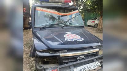 Sarai Inayat police jeep overturned after collision with truck, four people including inspector injured.