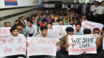 Major action taken in SRN uproar and strike case, Principal suspends 20 doctors