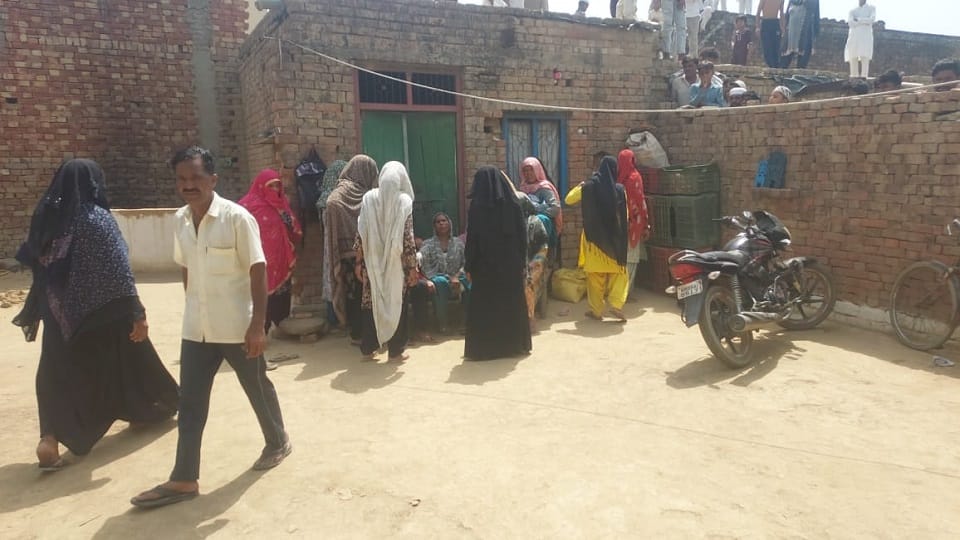 Shamli: victim strangulated to death, brother of the accused entered the house and committed the crime, p