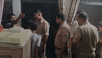 Kanpur Burglars Break Through Wall Escape with Jewellery and Cash Worth Lakhs