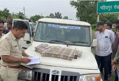 Ujjain: Bolero Car with Rs 19 Lakh Cash Seized, Income Tax Department Investigating