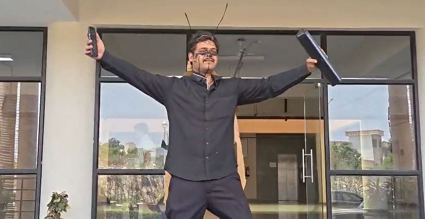 Man Dressed as Cockroach Protests Against Yamuna Pollution Outside Mathura Municipal Office