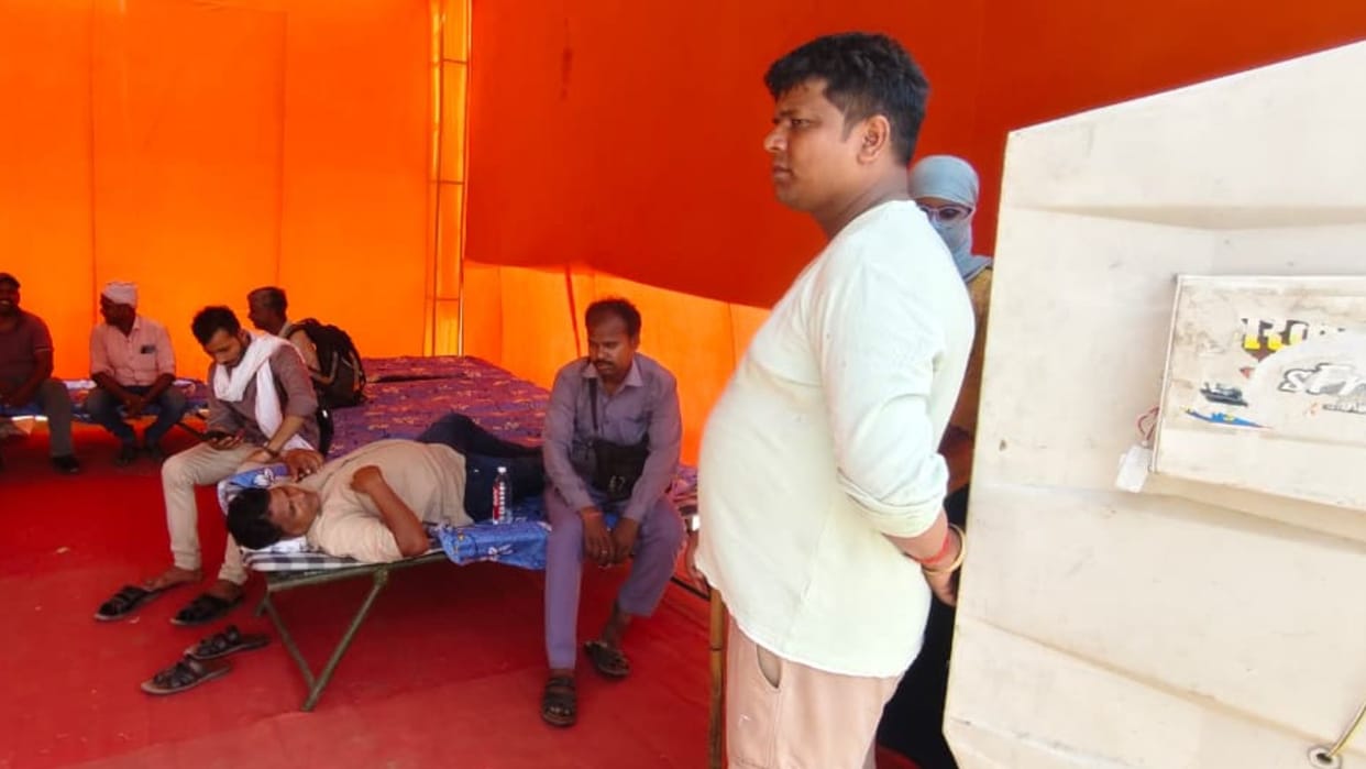 UP Weather Night Shelter in Mau First Time During Summer Water Sprinkled Roads 2023 Record Broken