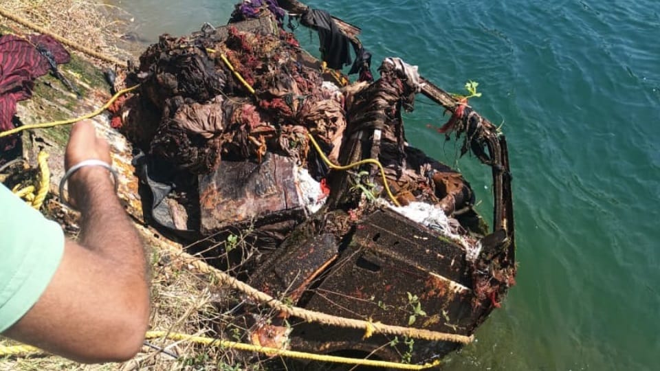 Van Found After 26 Years After in Bhakra Canal in ropar