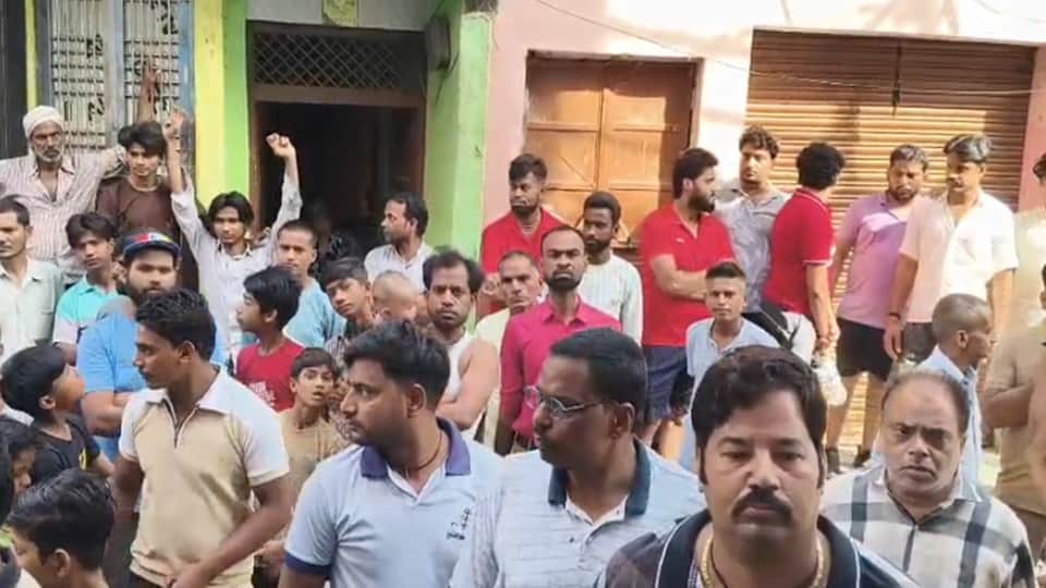 Businessman described his son as Shravan Kumar in his suicide note