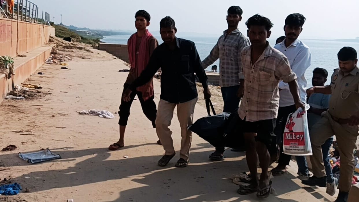 Varanasi News Youth Drowns in Ganges Tragic Accident Kuti Ghat kaithi Allege Lack of Safety Here