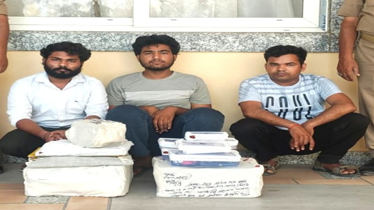 Racket for Creating Fake Aadhaar and PAN Cards Busted Three Accused Arrested in Bareilly