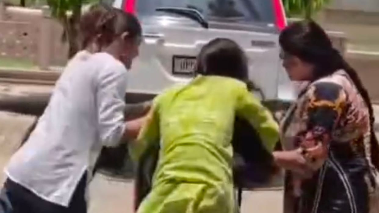 Physical Altercation Among Female Students Over Body Three Students Pulled an Influencer Hair