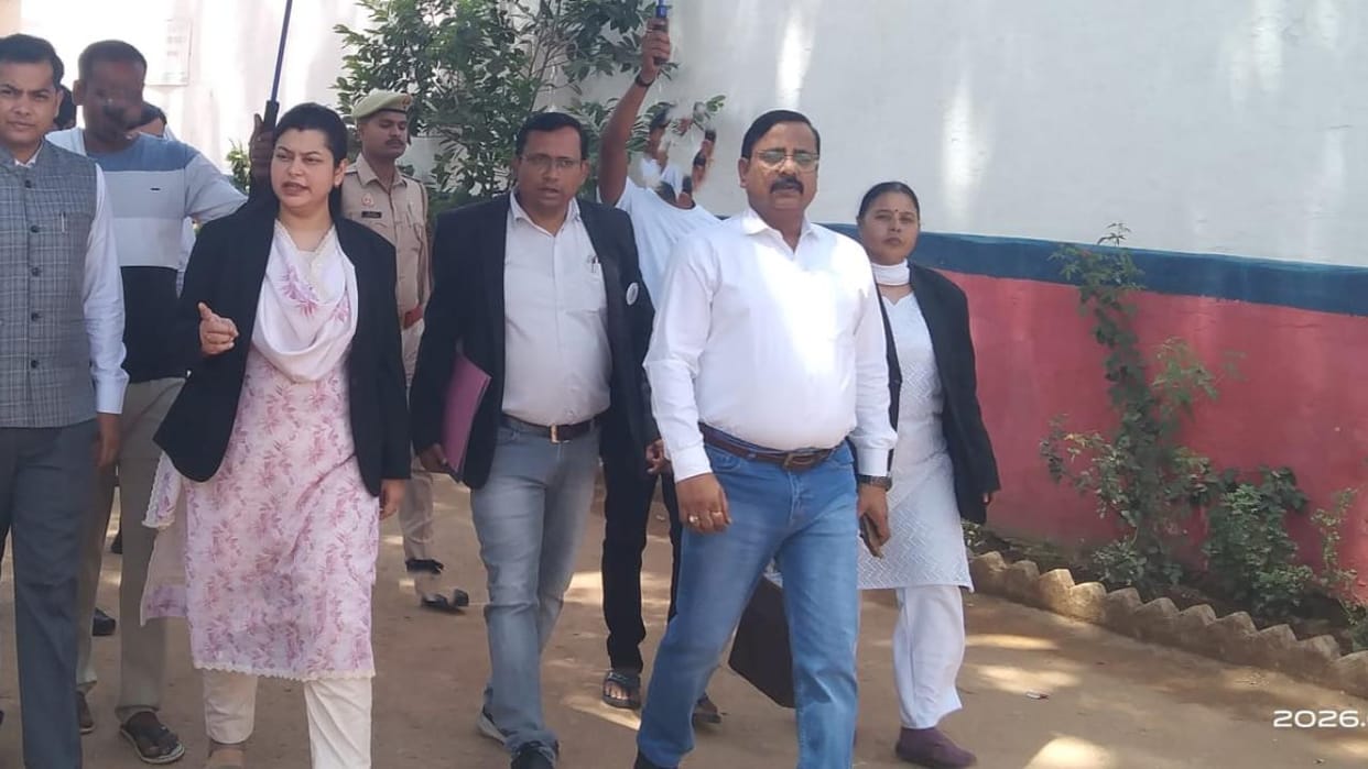Jhansi: Authority Secretary inspected the prison