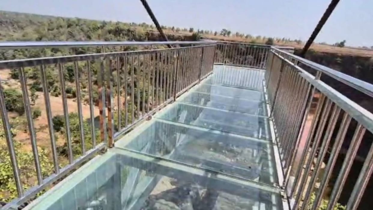 Panna News: Hanging Glass Bridge Becomes New Attraction, Tourists to Get Stunning View of Brihaspati Kund