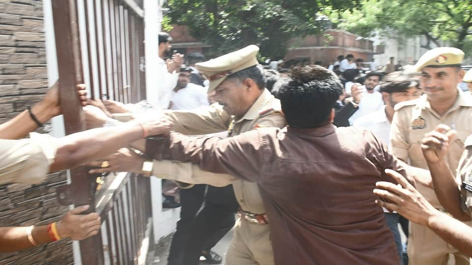 UP: Major action in the case of assault in Meerut court, FIR against 13 named and 60 unknown lawyers