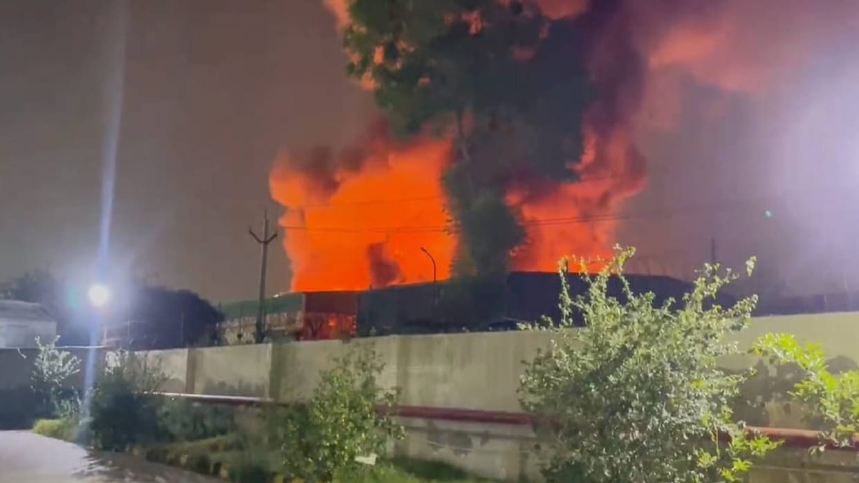 Massive Fire at Bhiwadi Plastic Factory Sparks Panic in Industrial Area