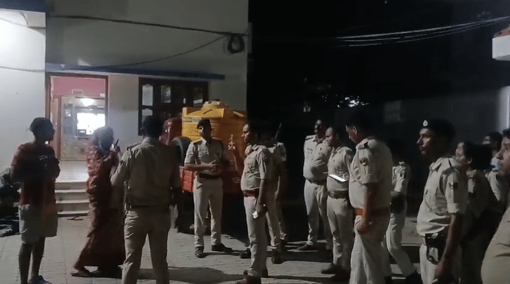 सोनू-मोनू के घर पर पहुंची पुलिस