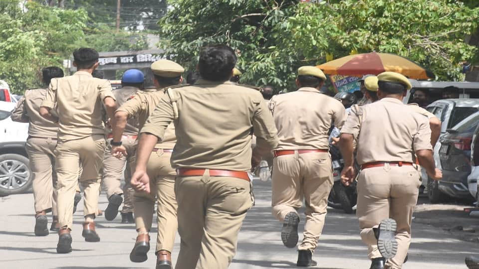 UP: Major action in the case of assault in Meerut court, FIR against 13 named and 60 unknown lawyers