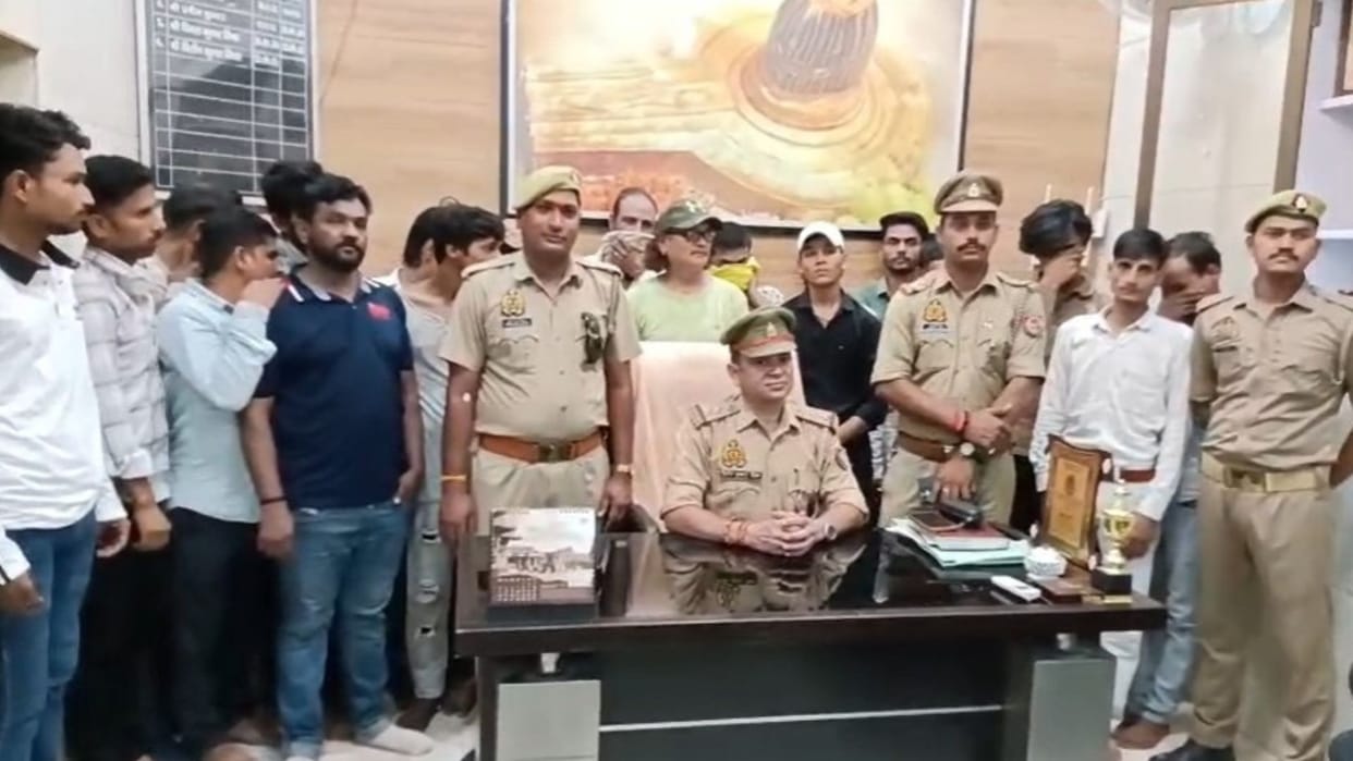 Racket Exposed Sparsh Darshan Uproar at Kashi Vishwanath Temple Accused Even Clashed Police Arrested