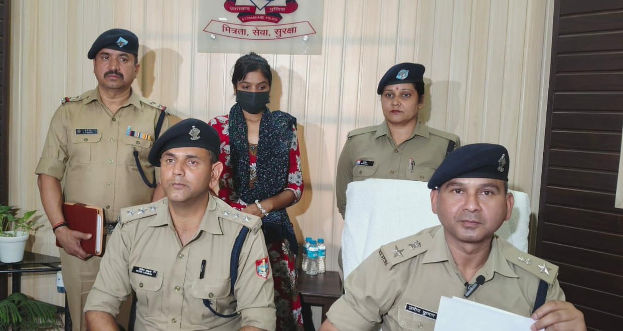 Dehradun Ajay Bhateja Murder Case Humera alias Zoya an accused carrying reward of 25,000 Rupees