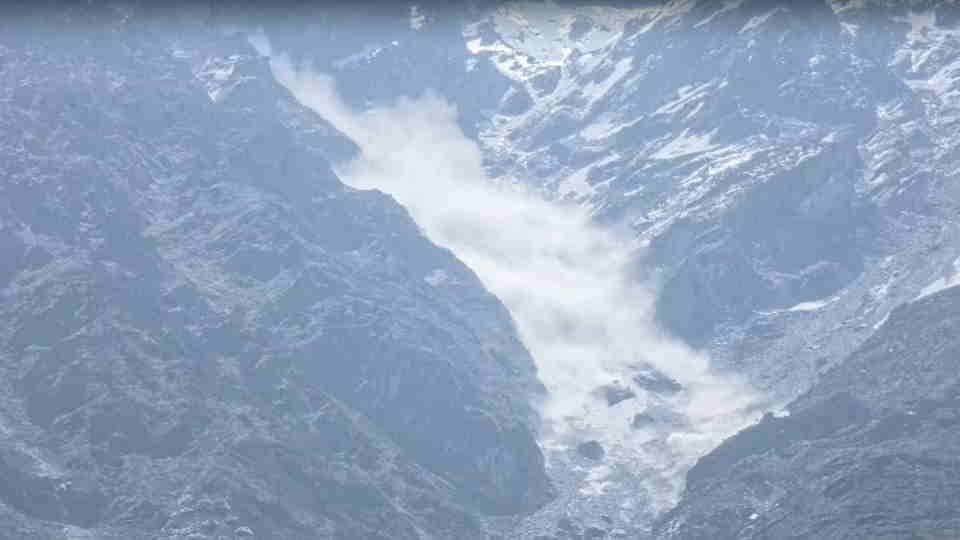 कंचनगंगा के ऊपर टूटा हिमखंड