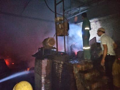 Kanpur Massive Fire Breaks Out at Rehman Tannery in Jajmau, Firefighters Control Blaze Safely