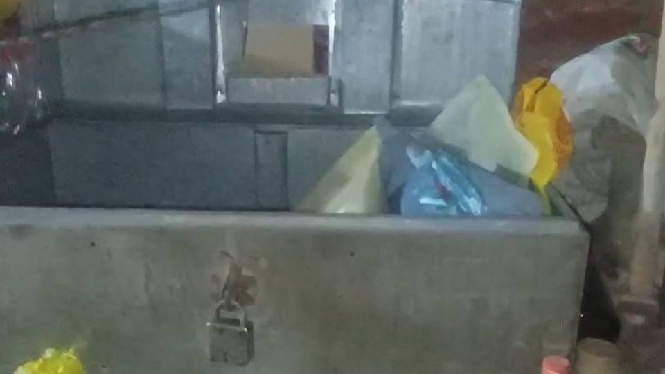 Lakhs of rupees looted from lawyer house in Ambedkar Nagar at gunpoint jewellery and cash worth lakhs stolen